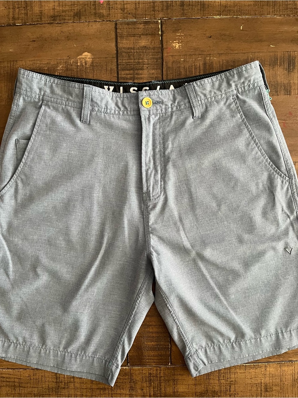VISSLA Men's Light Gray Flat Front Shorts